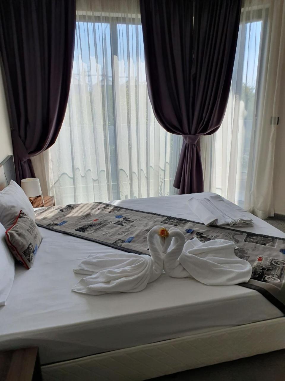 Family Hotel Novel City Burgas by Rom bilde